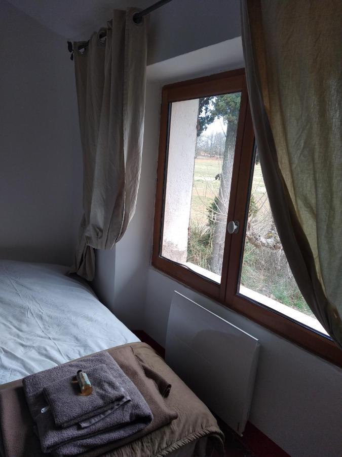 Maison Individuelle 5 Couchages Dans Ferme Equestre Aups Exterior foto